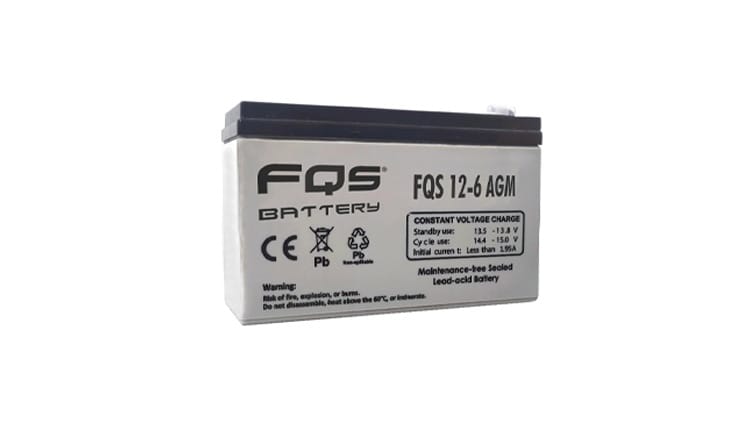 Batería 12-6AGM de la gama de Tracción Ligera de FQS Battery, con tecnología AGM.