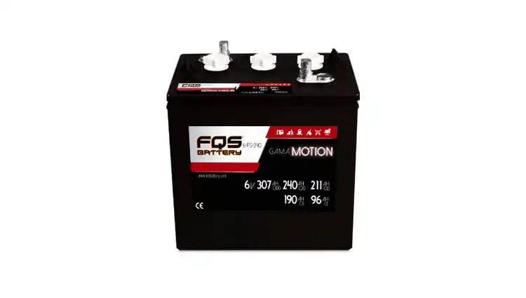 Batería FQS6-FS-240 de la gama de Tracción Ligera de FQS Battery, con tecnología Flooded de Ácido Libre.