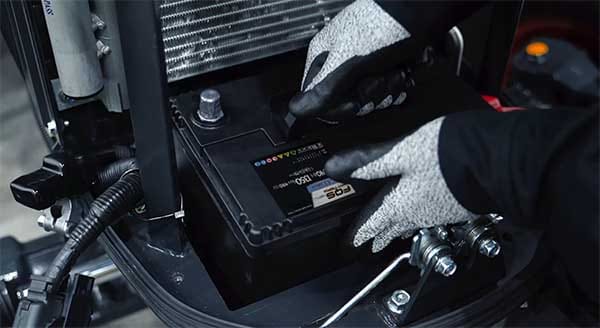 Batterie à usage agricole de la marque FQS Battery