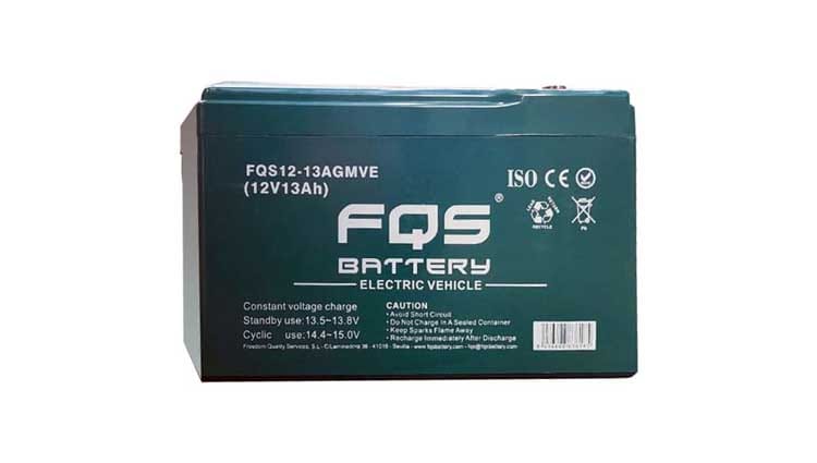 Batería 6-12AGM de la gama de Tracción Ligera de FQS Battery, con tecnología AGM.